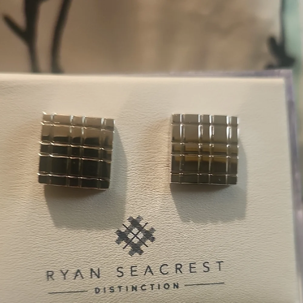 Ryan Seacrest NWT Distinction Silver Grid-Texture Square Cufflinks